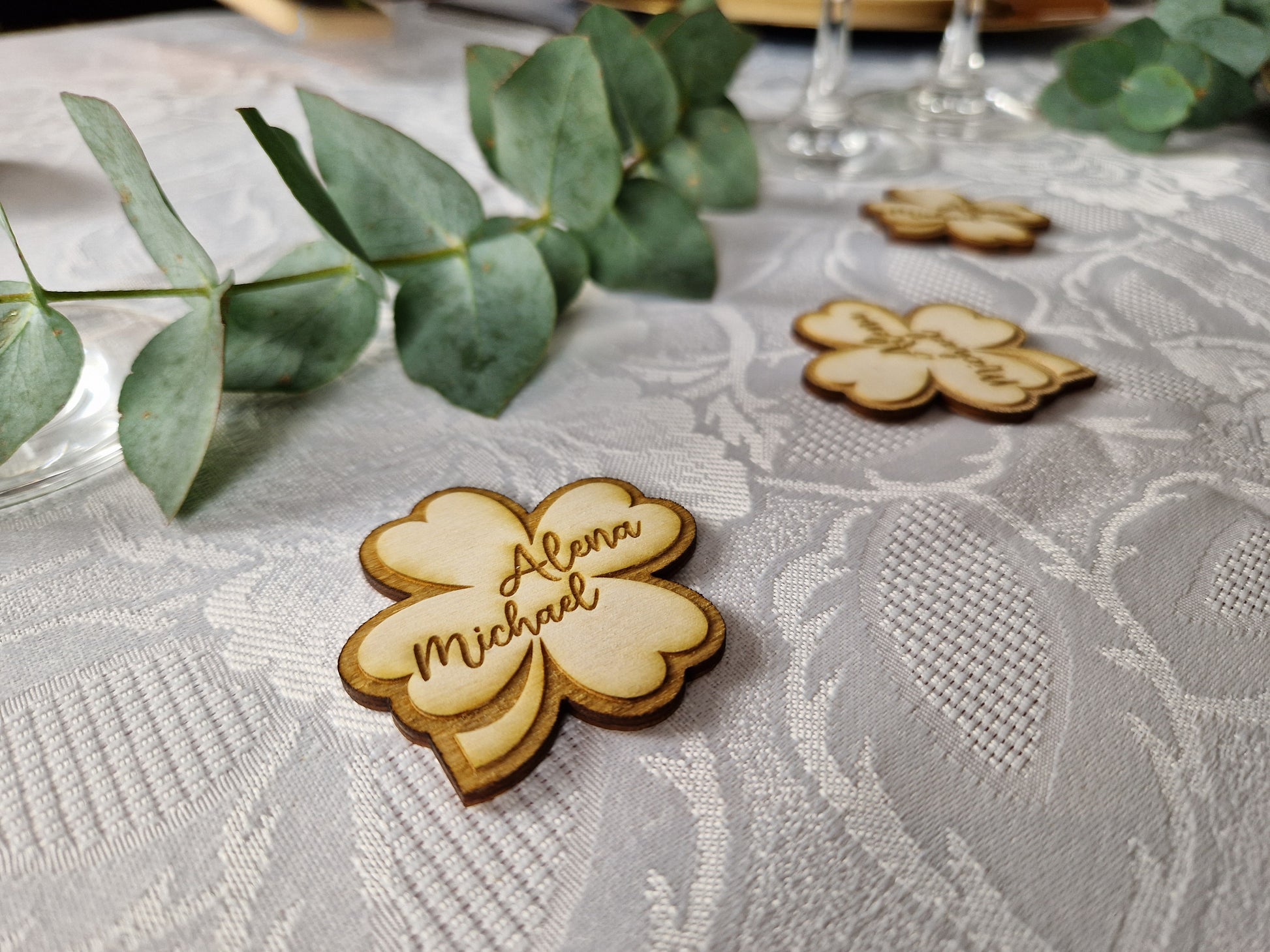 Hochzeit Klee aus Holz mit personalisierter Gravur für Taufe Kommunion Konfirmation