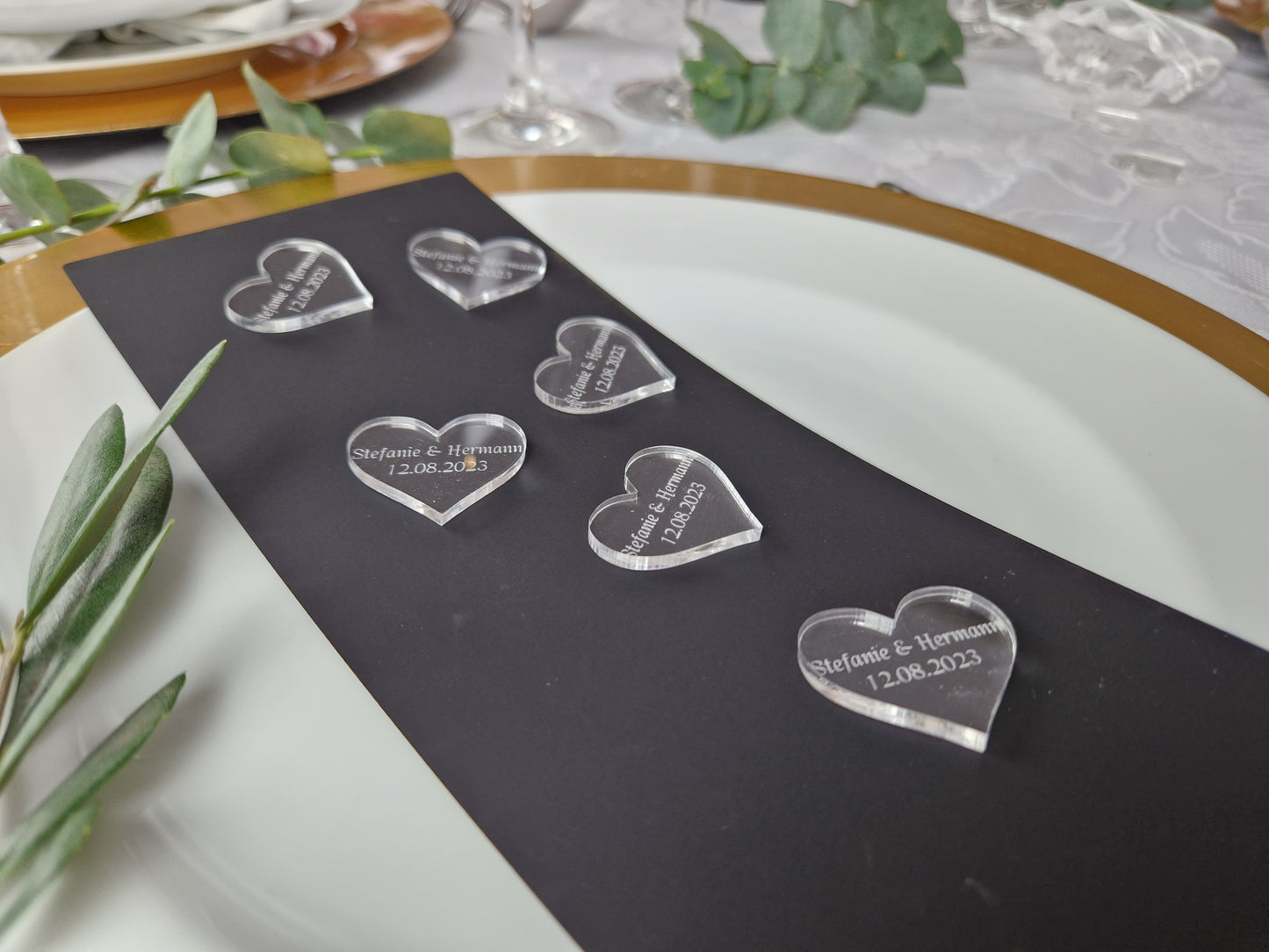 Personalisierte Tischdeko - Herzen aus Acrylglas mit Gravur für Hochzeit / Taufe / Kommunion / Konfirmation