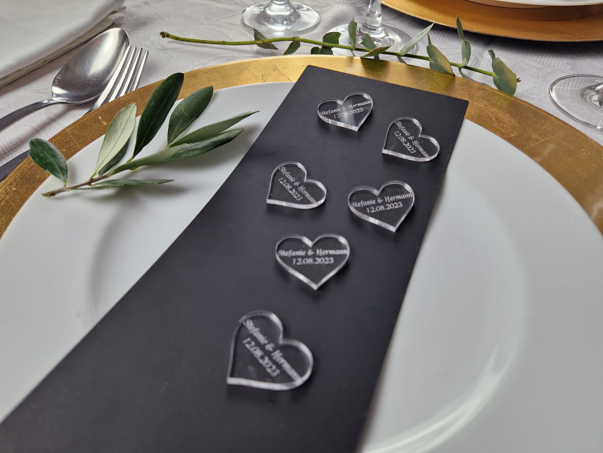 Herzen aus Acrylglas für Hochzeit, Taufe, Kommunion transparent personalisiert