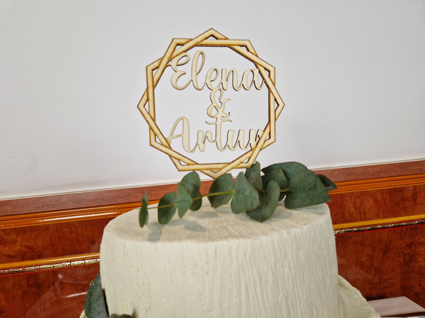 Caketopper / Tortenstecker aus Holz für Hochzeit mit Gravur Namen und Datum