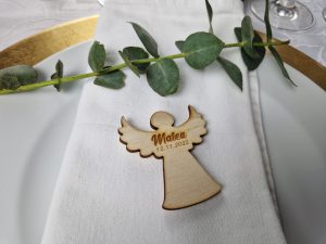 Engel aus Holz für Taufe, Kommunion, Konfirmation